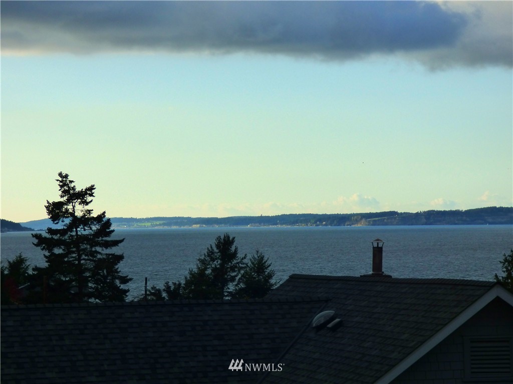 908 High Road Camano Island, WA 98282 - Photo 10 of 19 Gallery Image 10