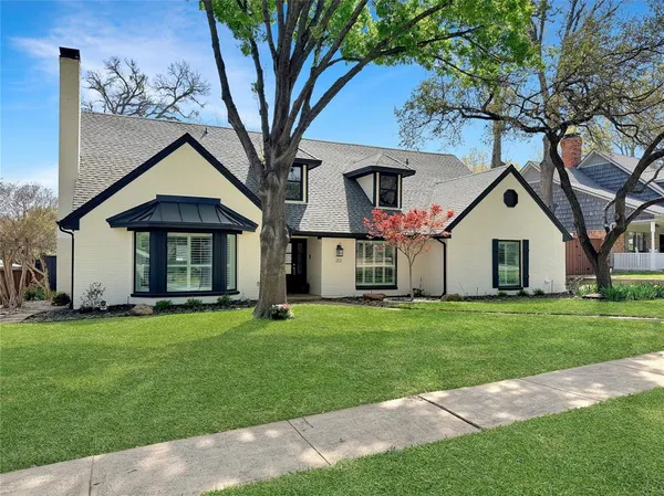 $1,200,000 | 213 Canyon Valley Drive, Richardson, TX 75080