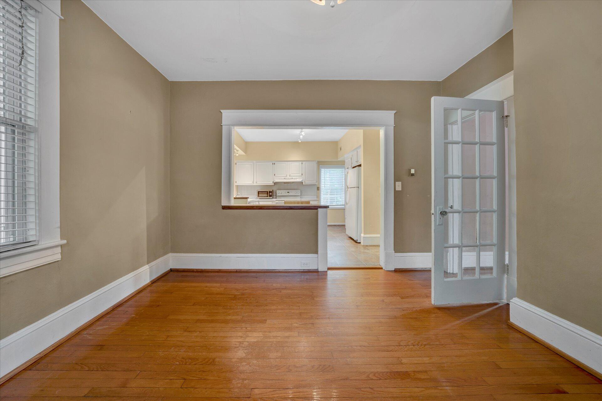 1905 Arlington Road Southwest Roanoke, VA 24015 - Photo 11 of 30 08-DSC00025