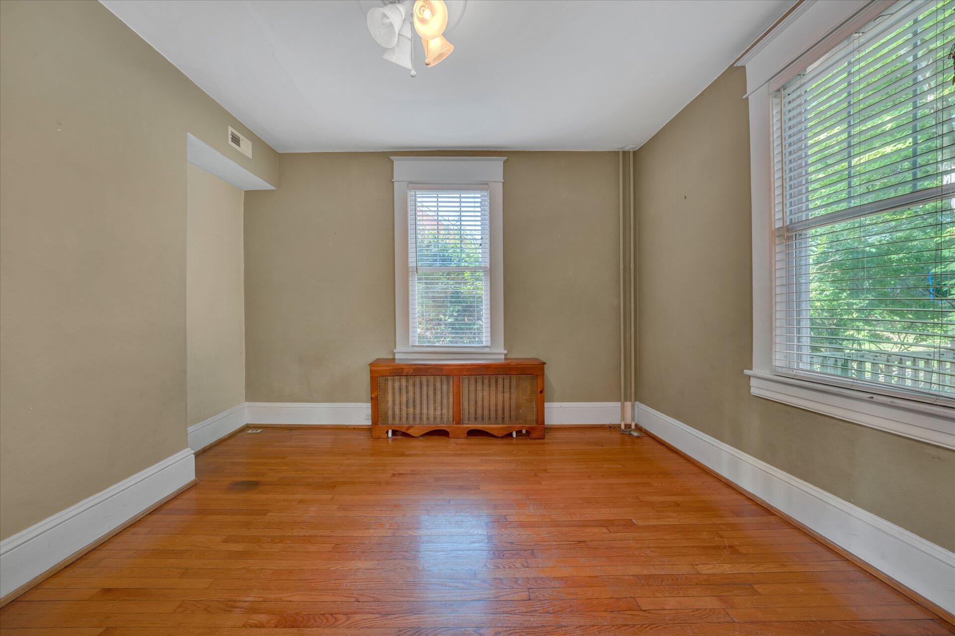 1905 Arlington Road Southwest Roanoke, VA 24015 - Photo 10 of 30 07-DSC00022