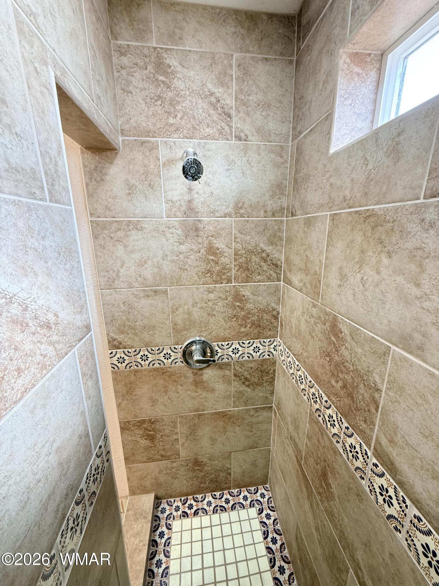 5462 County Line Road Snowflake, AZ 85937 - Photo 6 of 17 shower