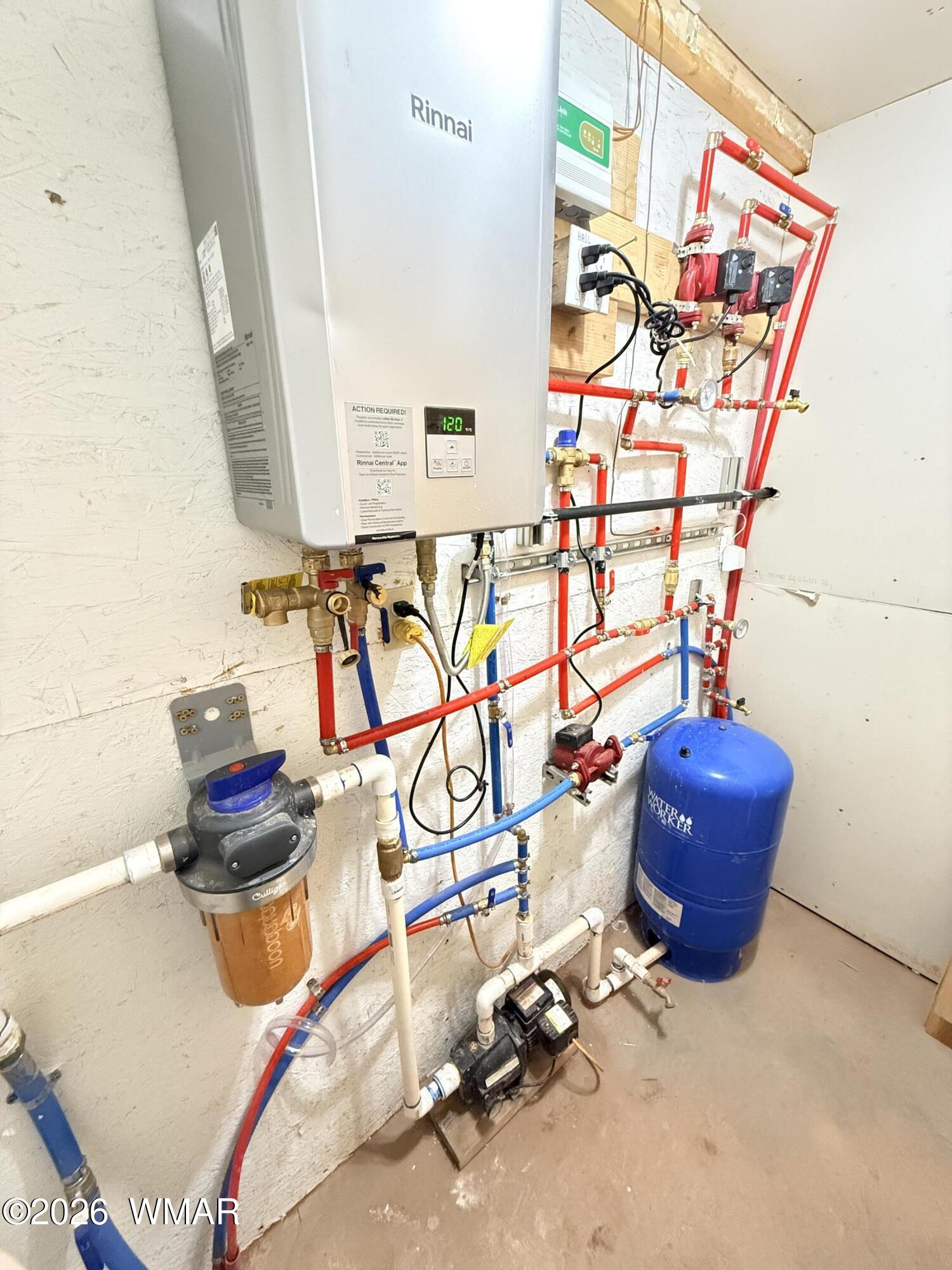 5462 County Line Road Snowflake, AZ 85937 - Photo 8 of 17 hat water system and in floor heating system