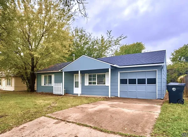$124,900 | 3387 Southwest Clare Avenue, Topeka, KS 66611