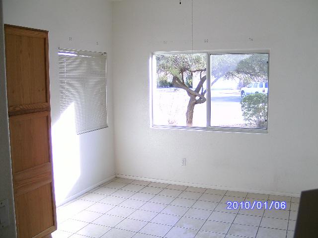 16144 West Grant Street Goodyear, AZ 85338 - Photo 5 of 14 Dining Area