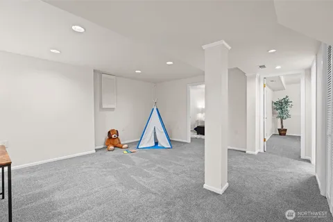 $1,070,000 | 20614 4th Avenue Southwest, Normandy Park, WA 98166