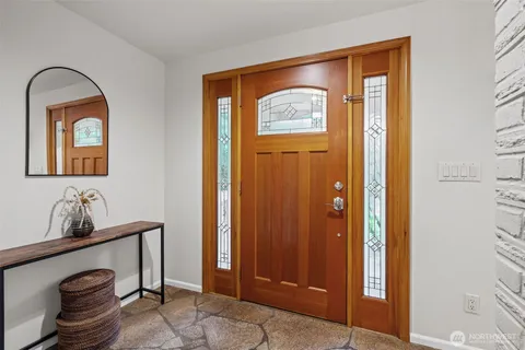 $1,070,000 | 20614 4th Avenue Southwest, Normandy Park, WA 98166