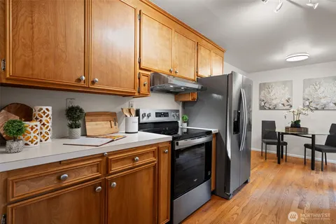 $1,070,000 | 20614 4th Avenue Southwest, Normandy Park, WA 98166