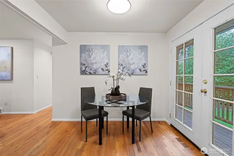 $1,070,000 | 20614 4th Avenue Southwest, Normandy Park, WA 98166