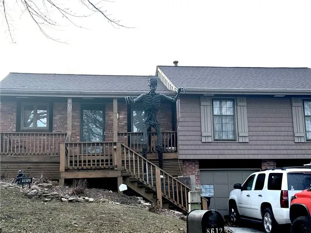 $265,000 | 8612 North Harrison Street, Kansas City, MO 64155