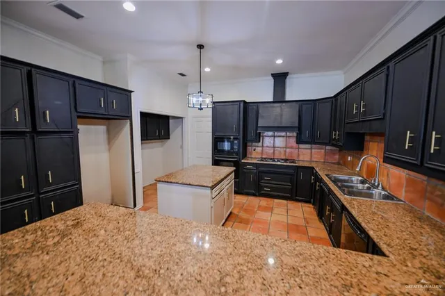 $462,500 | 201 West Pineridge Lane, McAllen, TX 78503