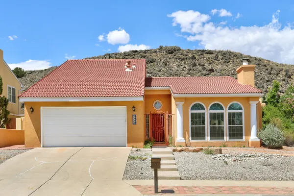 $450,000 | 5913 Painted Pony Drive Northwest, Albuquerque, NM 87120