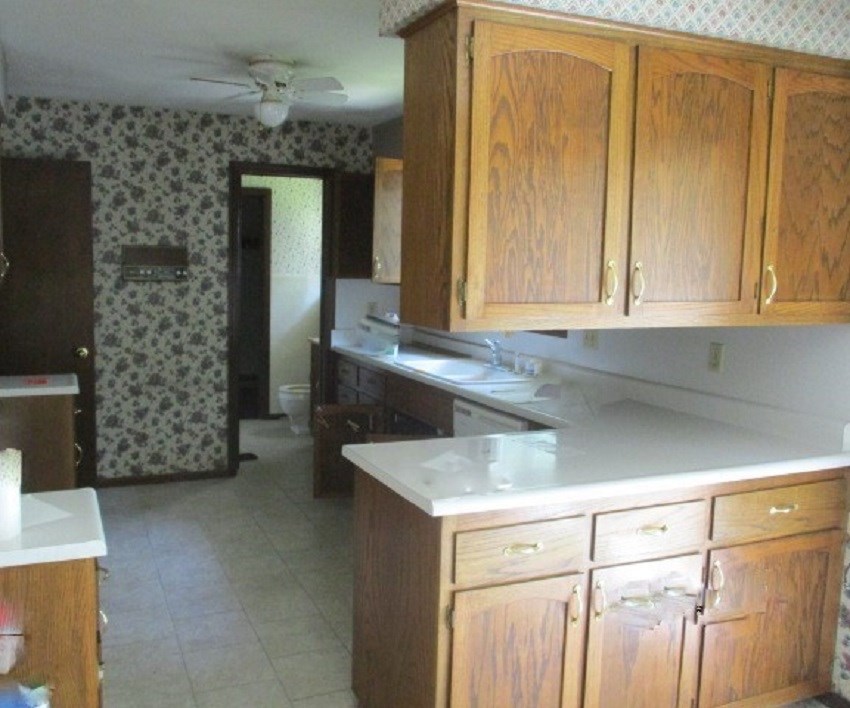 5716 West Heuermann Road Peoria, IL 61607 - Photo 5 of 11 Gallery Image 5