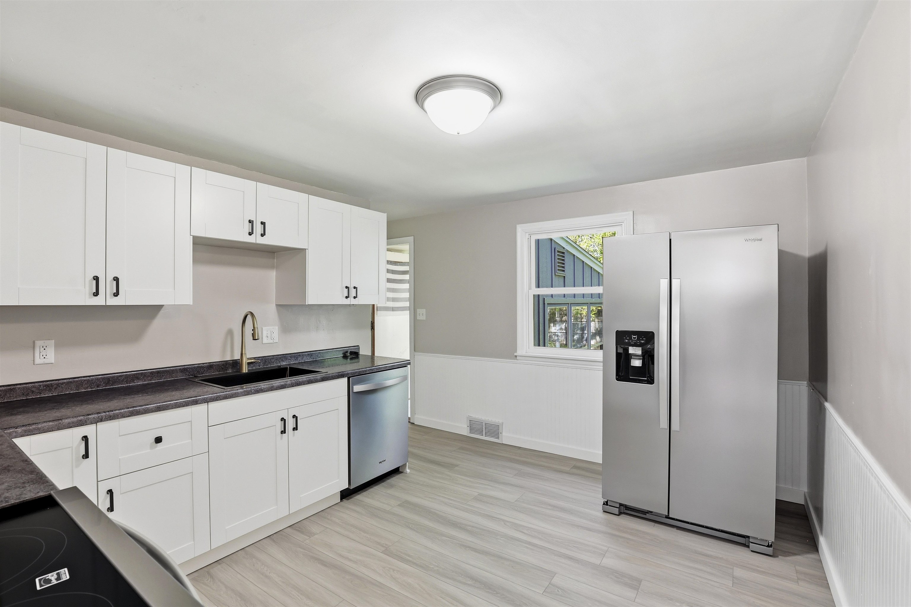 1831 South Oneida Street Appleton, WI 54915 - Photo 8 of 19