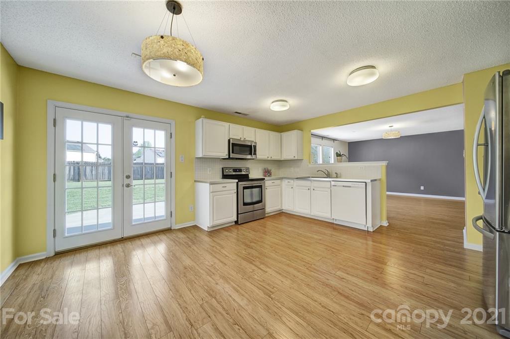 1713 Grove Tree Lane Clover, SC 29710 - Photo 11 of 37 Gallery Image 11