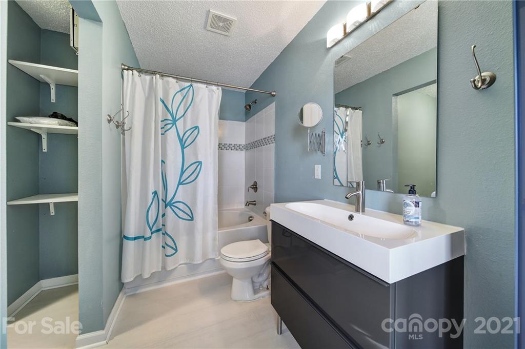 1713 Grove Tree Lane Clover, SC 29710 - Photo 27 of 37 Gallery Image 27