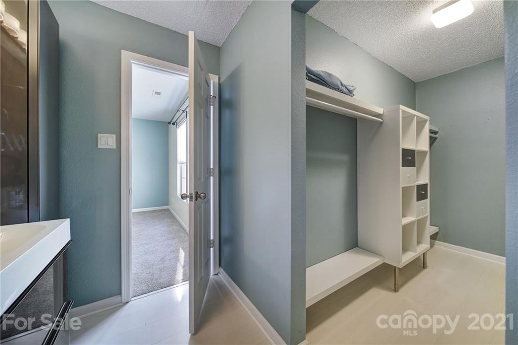 1713 Grove Tree Lane Clover, SC 29710 - Photo 28 of 37 Gallery Image 28