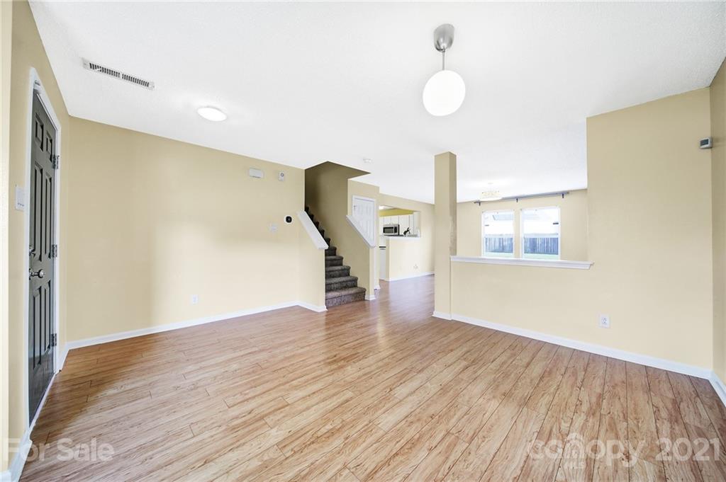 1713 Grove Tree Lane Clover, SC 29710 - Photo 5 of 37 Gallery Image 5