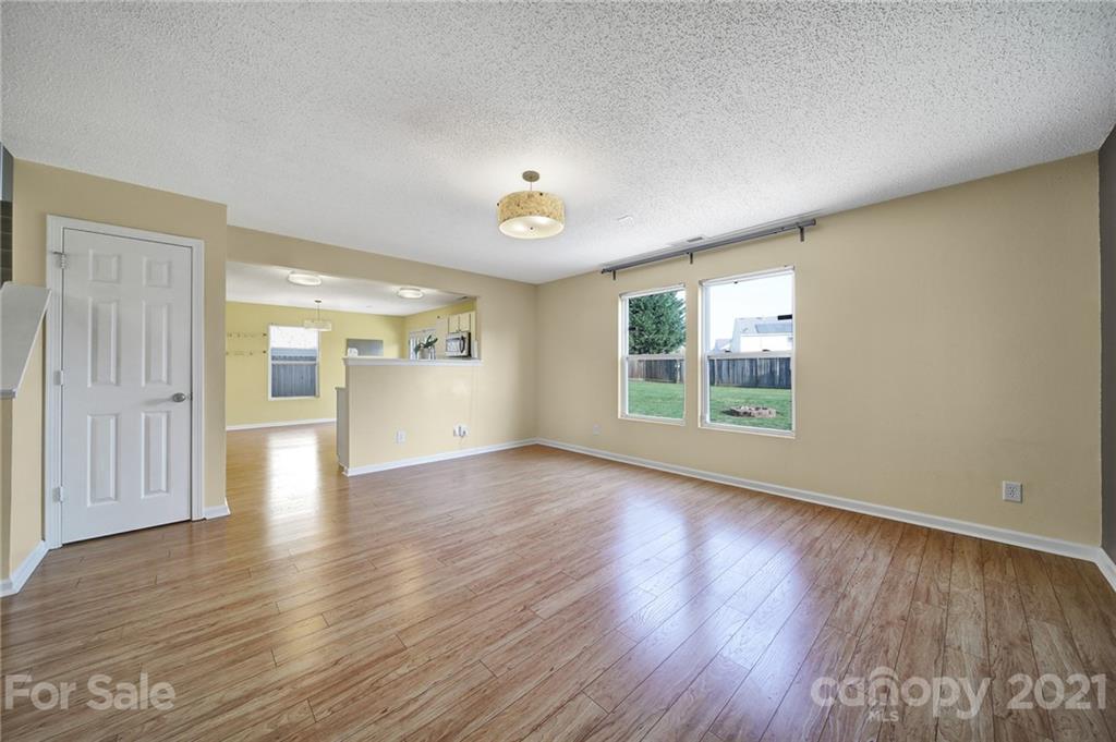 1713 Grove Tree Lane Clover, SC 29710 - Photo 7 of 37 Gallery Image 7