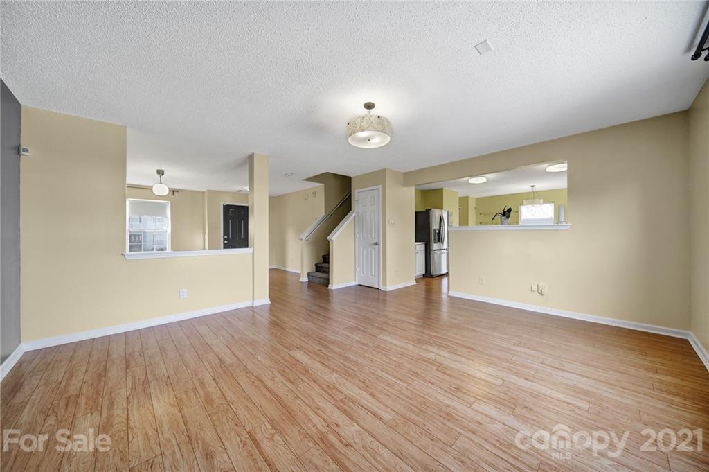 1713 Grove Tree Lane Clover, SC 29710 - Photo 8 of 37 Gallery Image 8