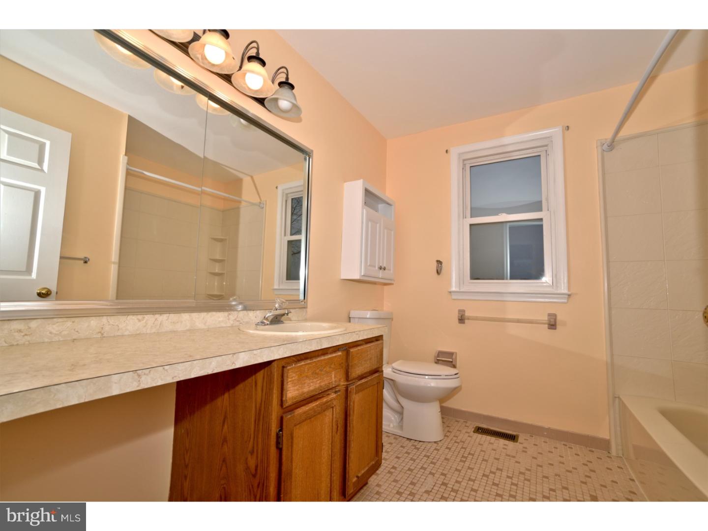 416 Welsford Road Fairless Hills, PA 19030 - Photo 16 of 25 Gallery Image 16