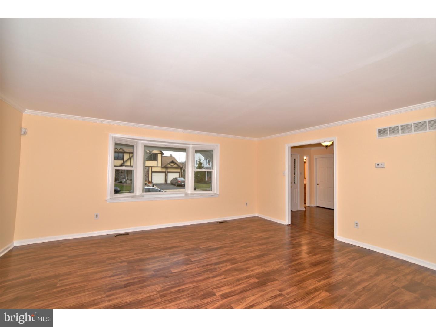 416 Welsford Road Fairless Hills, PA 19030 - Photo 8 of 25 Gallery Image 8