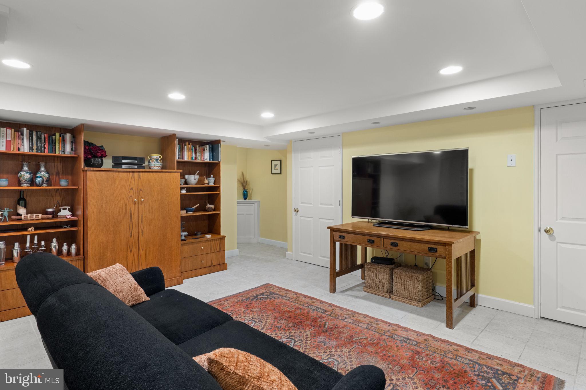 126 West Gravers Lane Philadelphia, PA 19118 - Photo 38 of 55