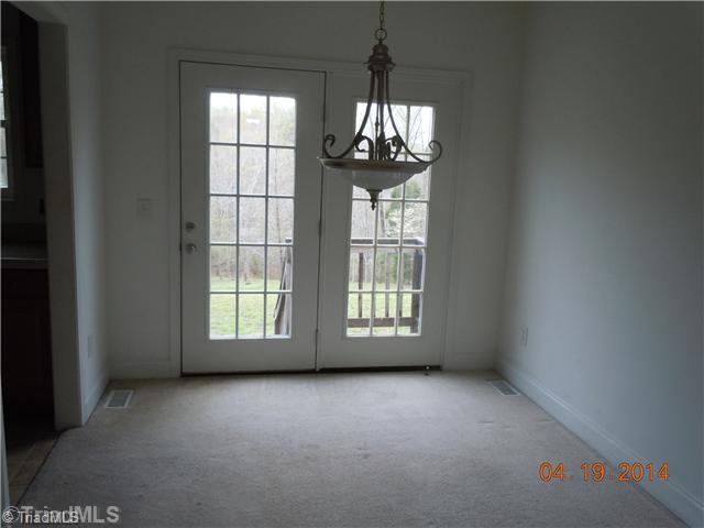 523 Motsinger Road Thomasville, NC 27360 - Photo 3 of 12 Dining Room.