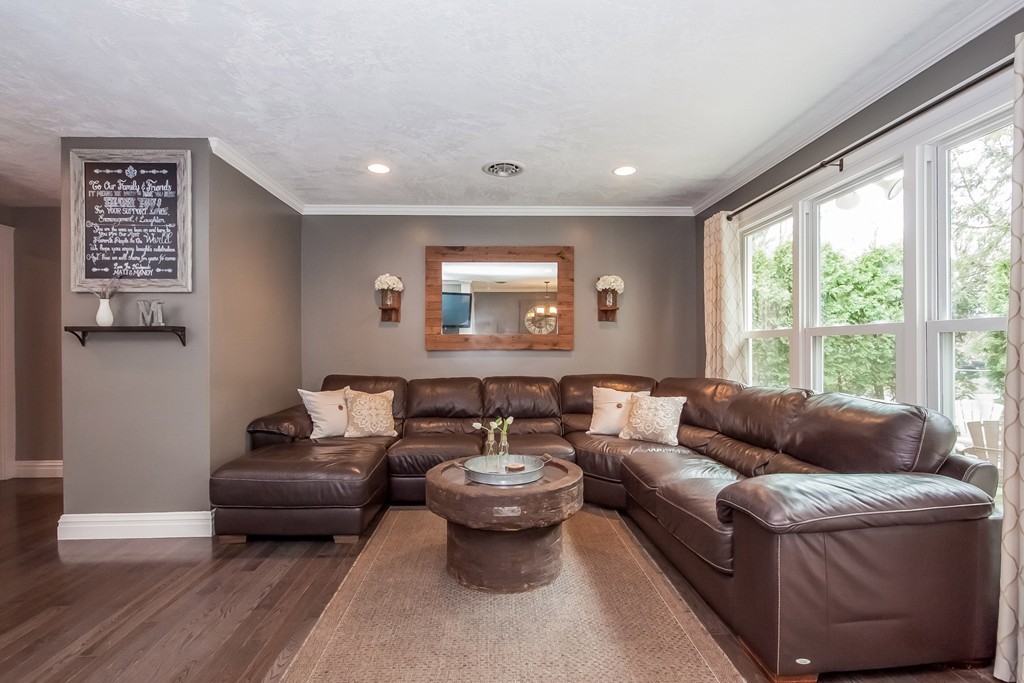 72 Squire Lane Springfield, MA 01118 - Photo 16 of 30 Gallery Image 16