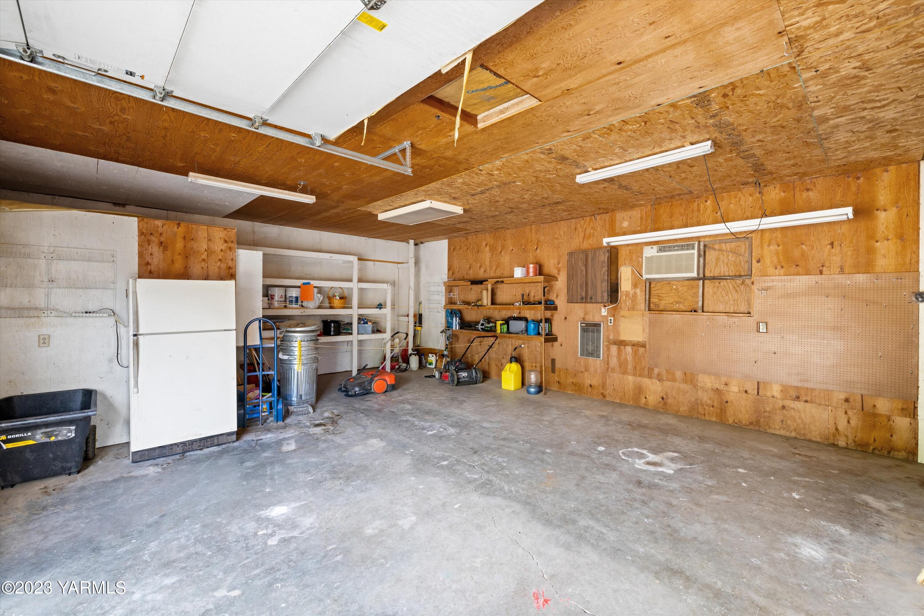2901 Jones Road Wapato, WA 98951 - Photo 27 of 32 a view of a garage with storage