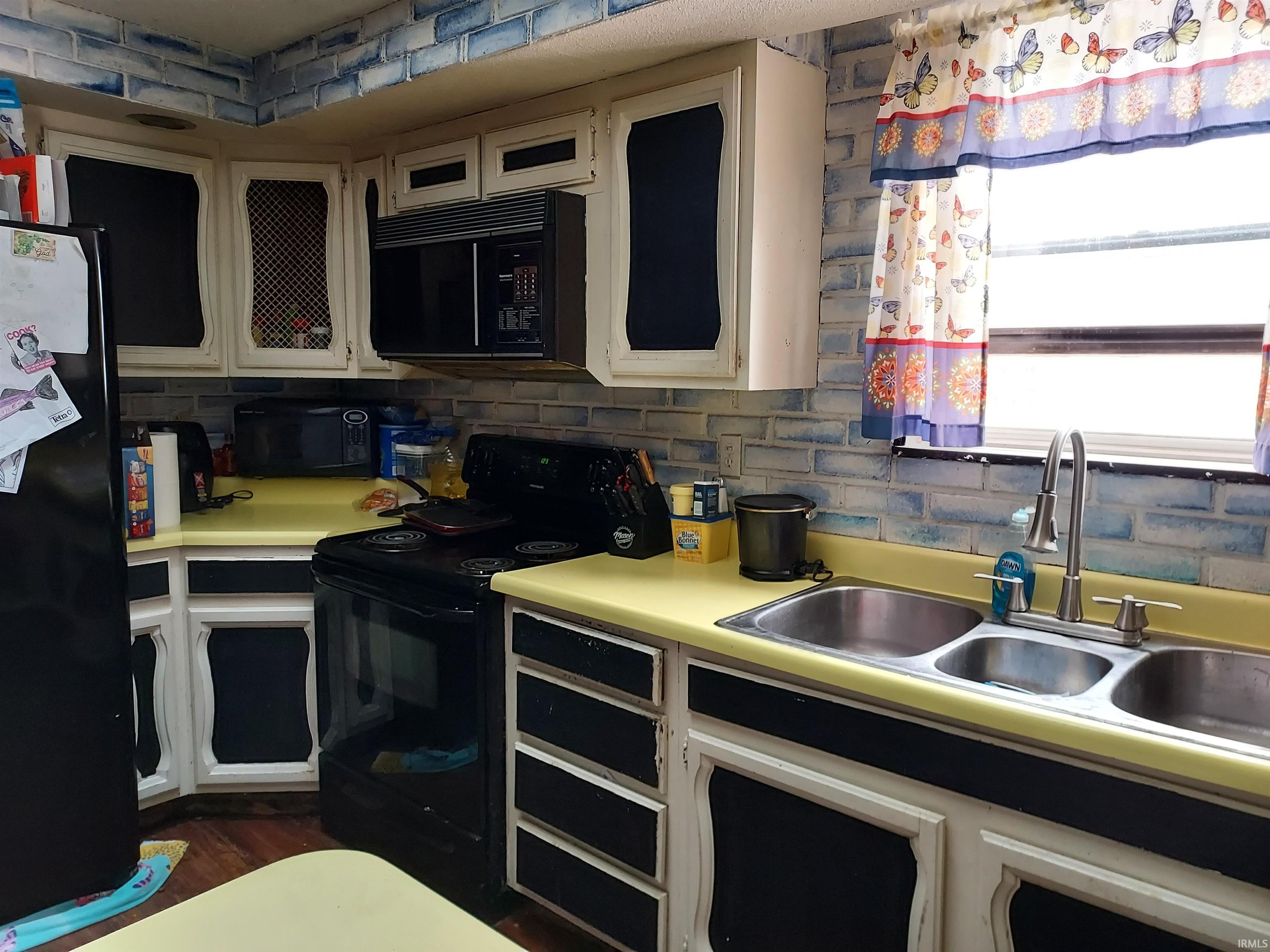 209 South Spring Street Odon, IN 47562 - Photo 4 of 7