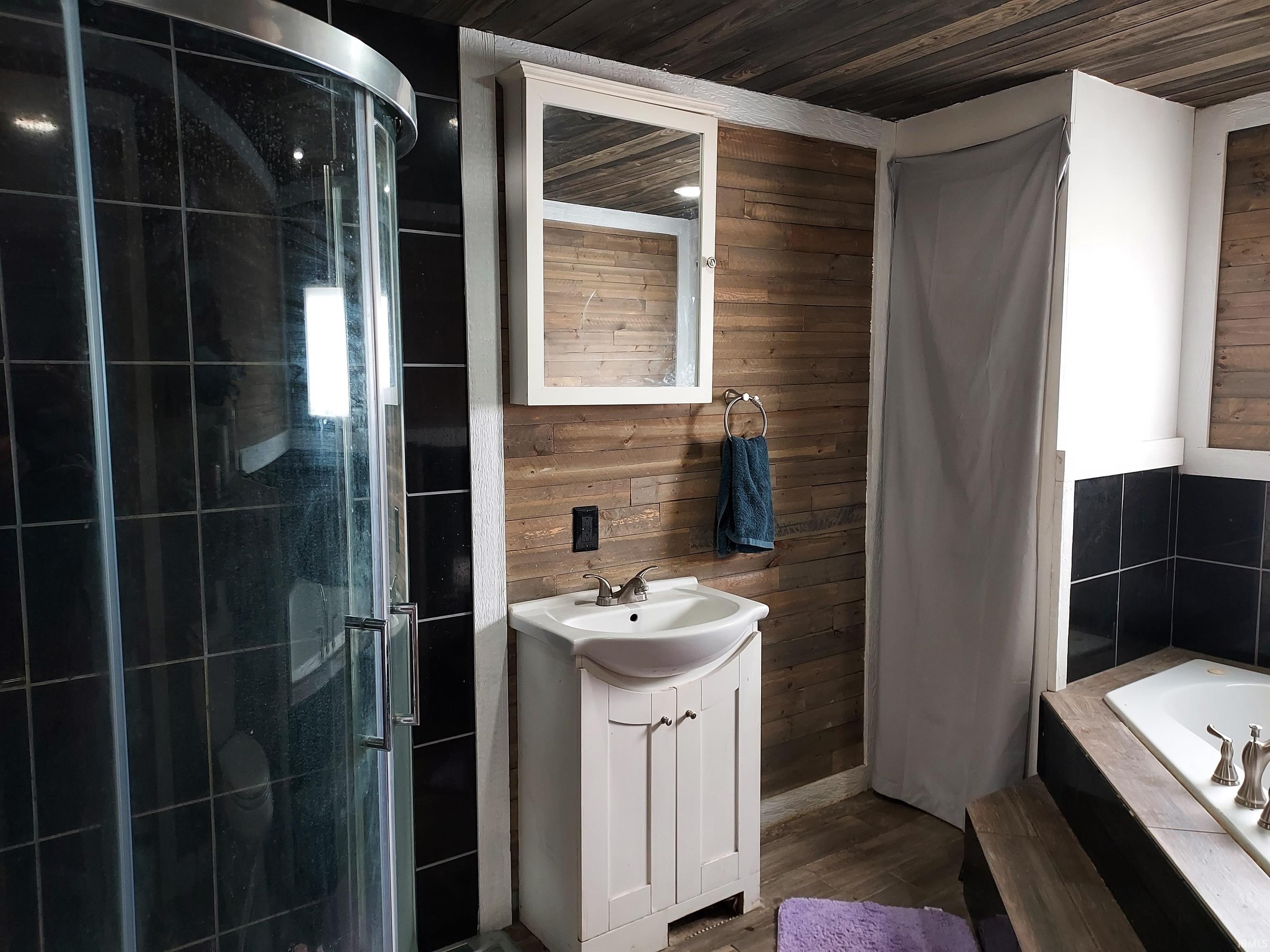 209 South Spring Street Odon, IN 47562 - Photo 5 of 7