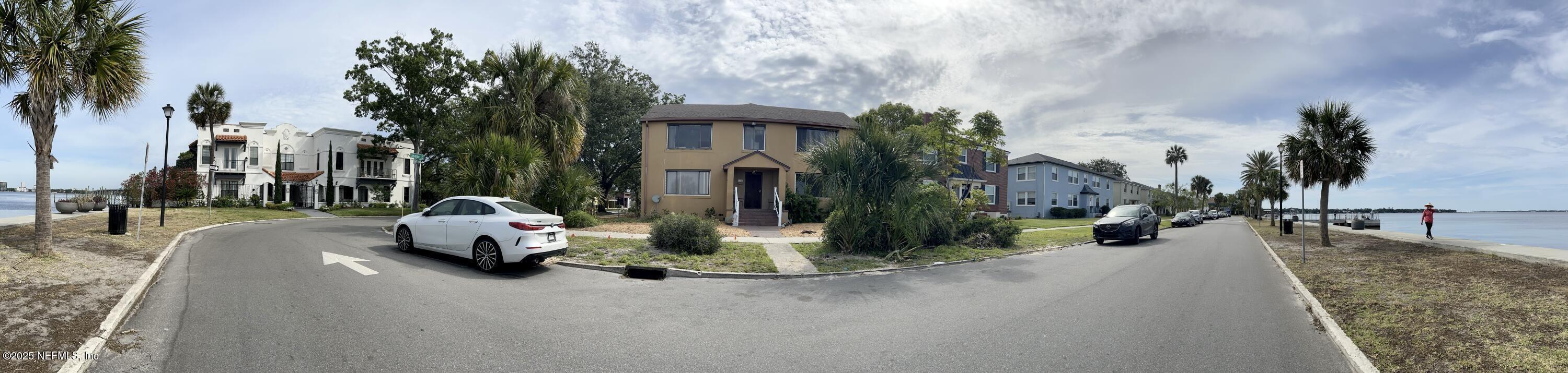 1733 River Road, Unit 1 Jacksonville, FL 32207 - Photo 2 of 16 a view of a street with cars on the road