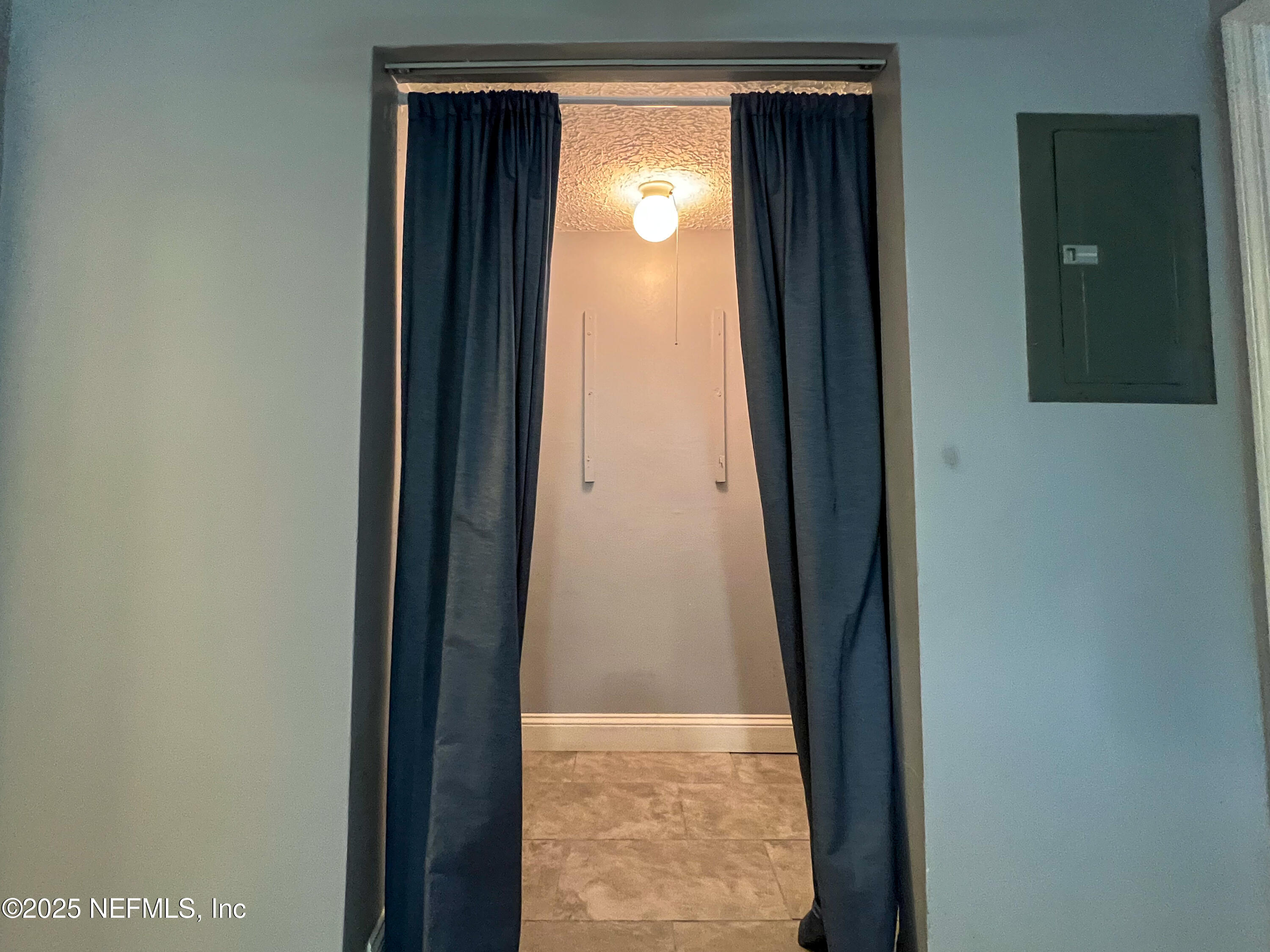 1733 River Road, Unit 1 Jacksonville, FL 32207 - Photo 9 of 16 a view of balcony