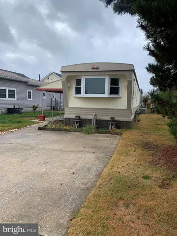 $2,000 | 119 Clamshell Road, Ocean City, MD 21842