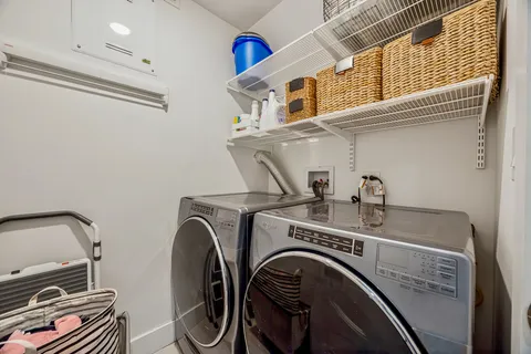 $749,900 | 731 West 17th Street, Unit 1E, Chicago, IL 60616