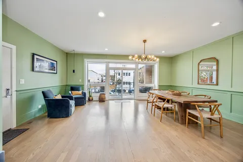 $749,900 | 731 West 17th Street, Unit 1E, Chicago, IL 60616