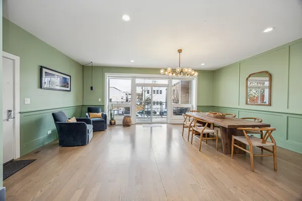 $749,900 | 731 West 17th Street, Unit 1E, Chicago, IL 60616