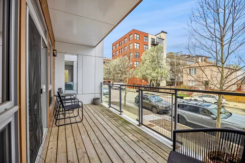 $749,900 | 731 West 17th Street, Unit 1E, Chicago, IL 60616