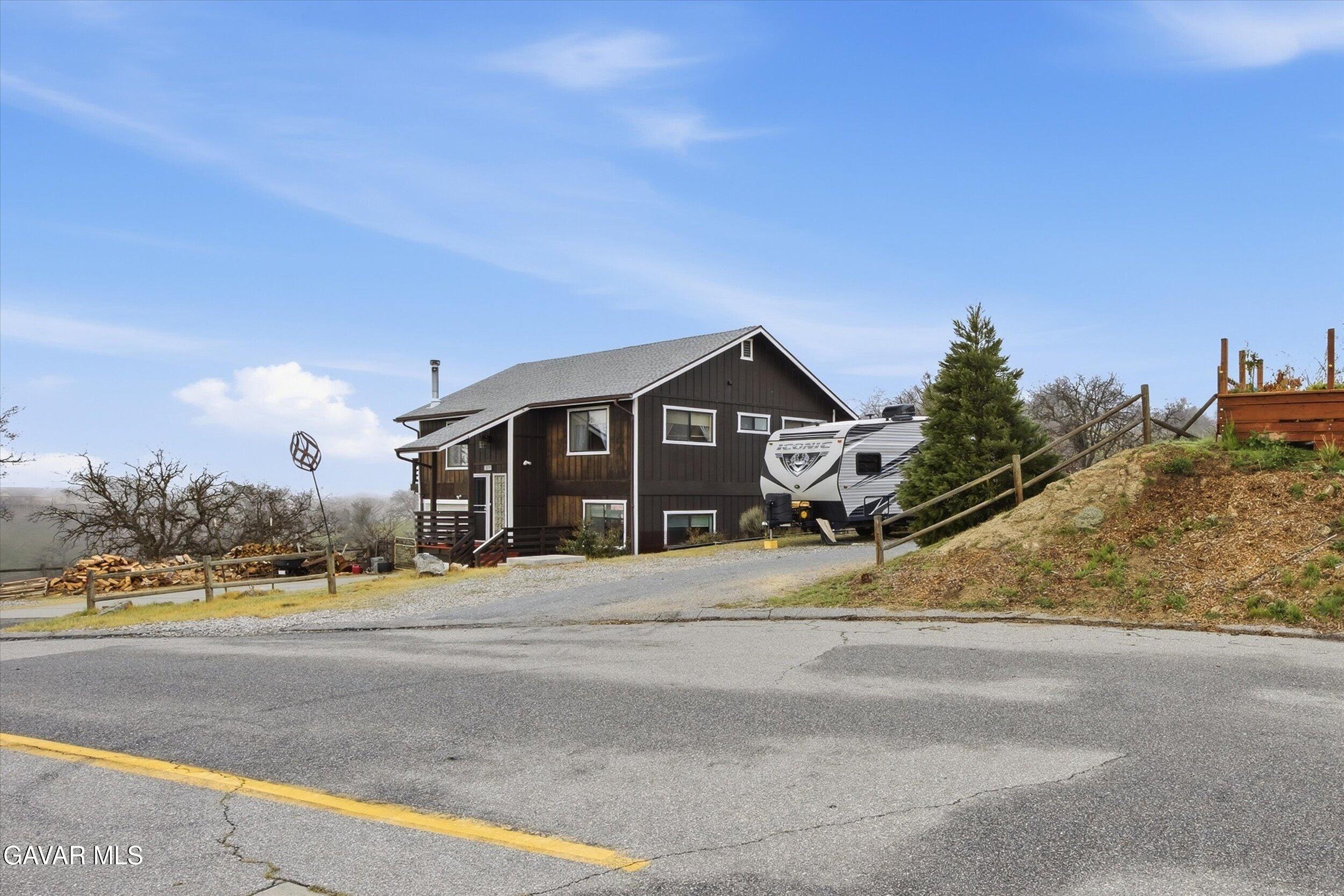18271 Caparell Court Tehachapi, CA 93561 - Photo 15 of 61 15-Illuminate Photography - 18271 Capar