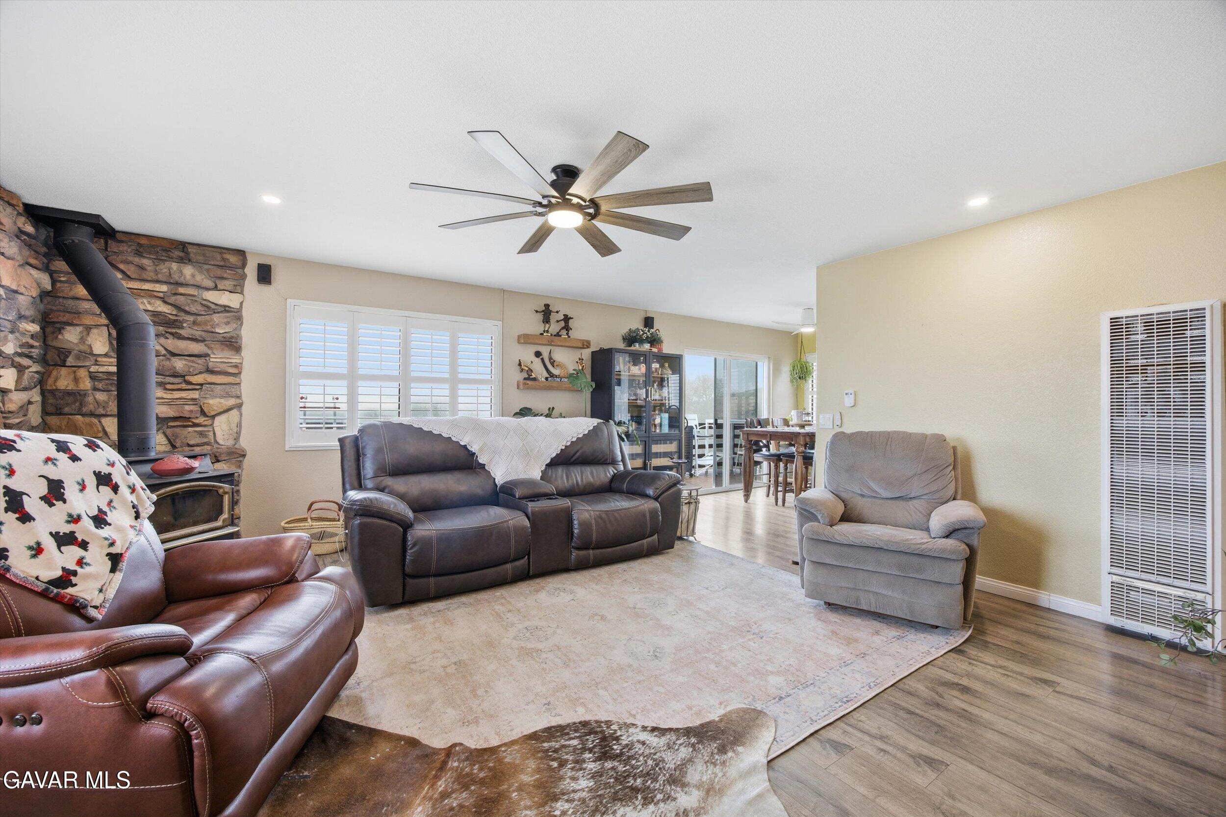 18271 Caparell Court Tehachapi, CA 93561 - Photo 22 of 61 22-Illuminate Photography - 18271 Capar