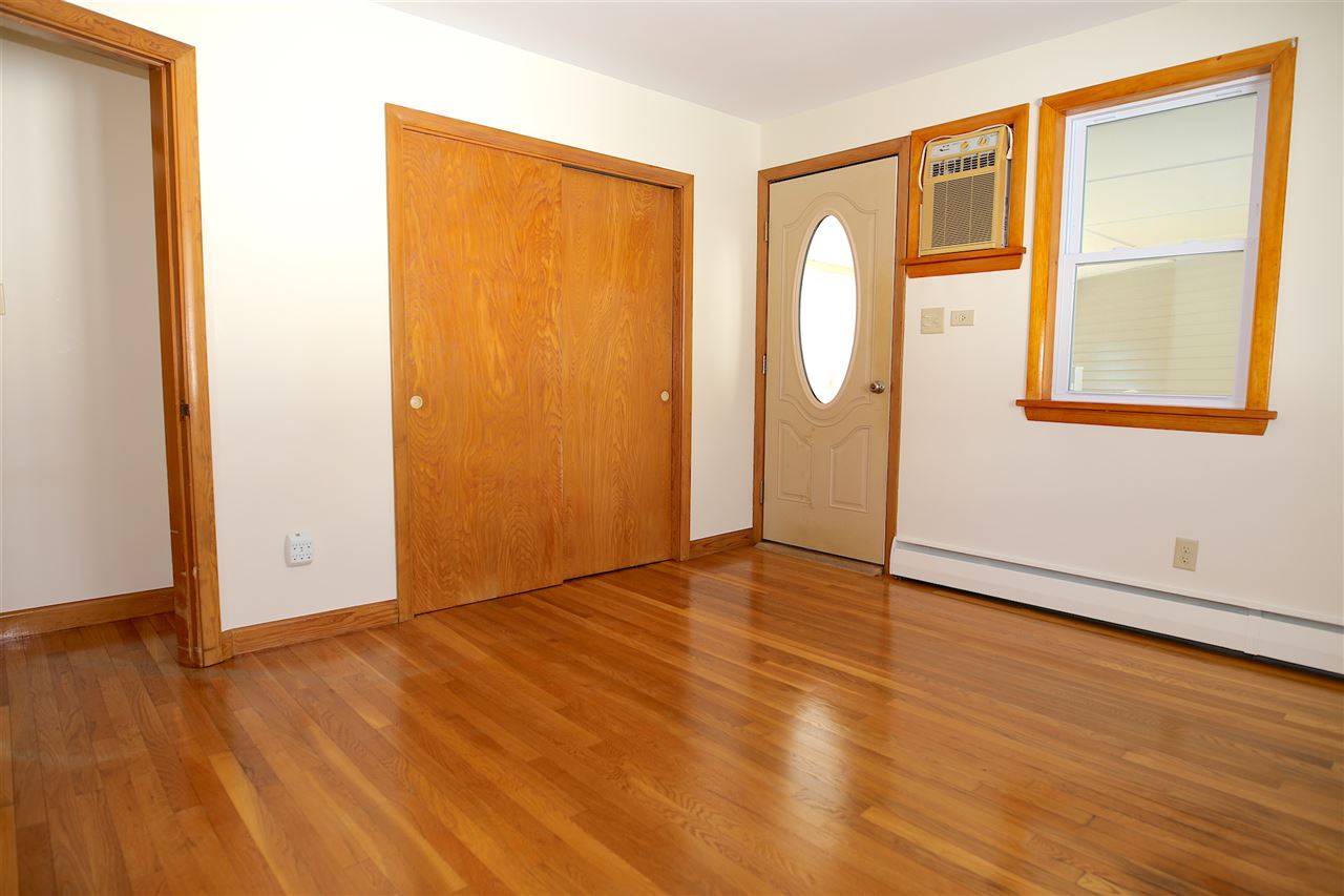 193 Kennard Road Manchester, NH 03104 - Photo 11 of 35