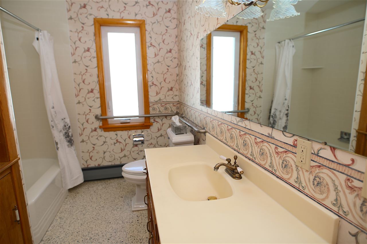 193 Kennard Road Manchester, NH 03104 - Photo 17 of 35