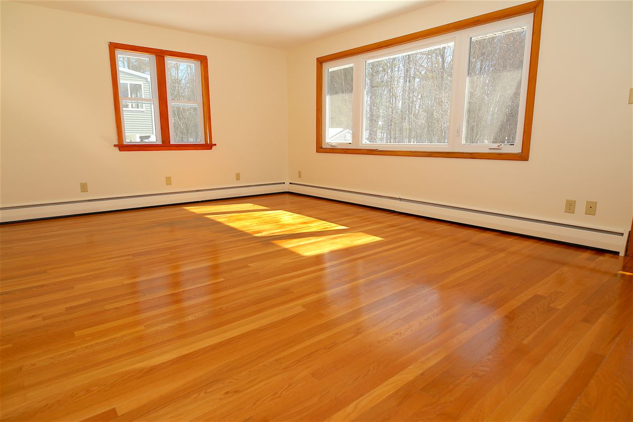 193 Kennard Road Manchester, NH 03104 - Photo 7 of 35