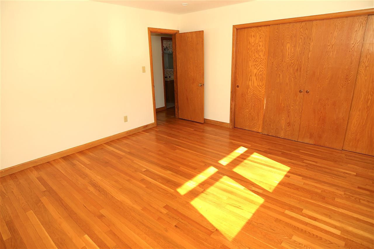 193 Kennard Road Manchester, NH 03104 - Photo 8 of 35