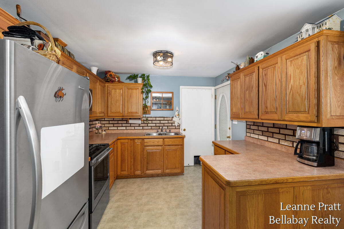 8500 Tasker Road Bellevue, MI 49021 - Photo 14 of 23 8500-Tasker_005
