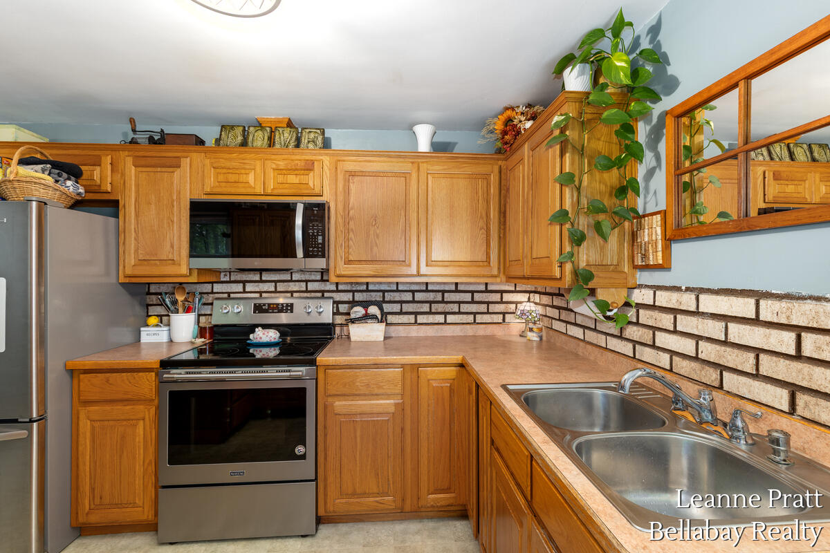 8500 Tasker Road Bellevue, MI 49021 - Photo 15 of 23 8500-Tasker_006