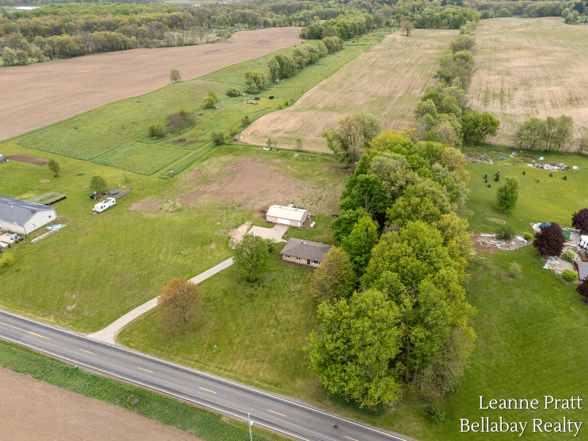 8500 Tasker Road Bellevue, MI 49021 - Photo 8 of 23 8500-Tasker_203