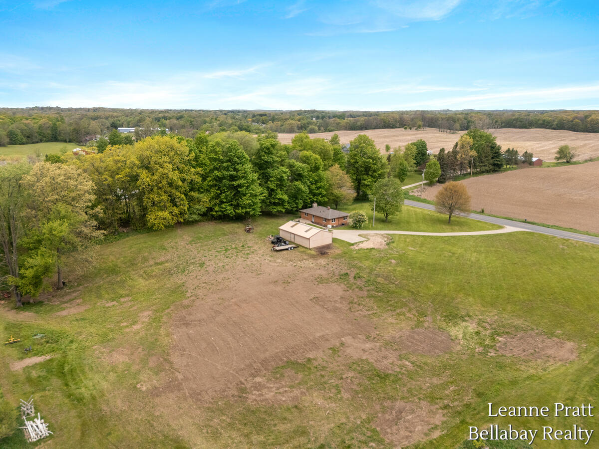 8500 Tasker Road Bellevue, MI 49021 - Photo 10 of 23 8500-Tasker_204