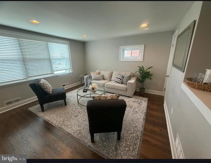 615 47th Street Baltimore, MD 21224 - Photo 9 of 33
