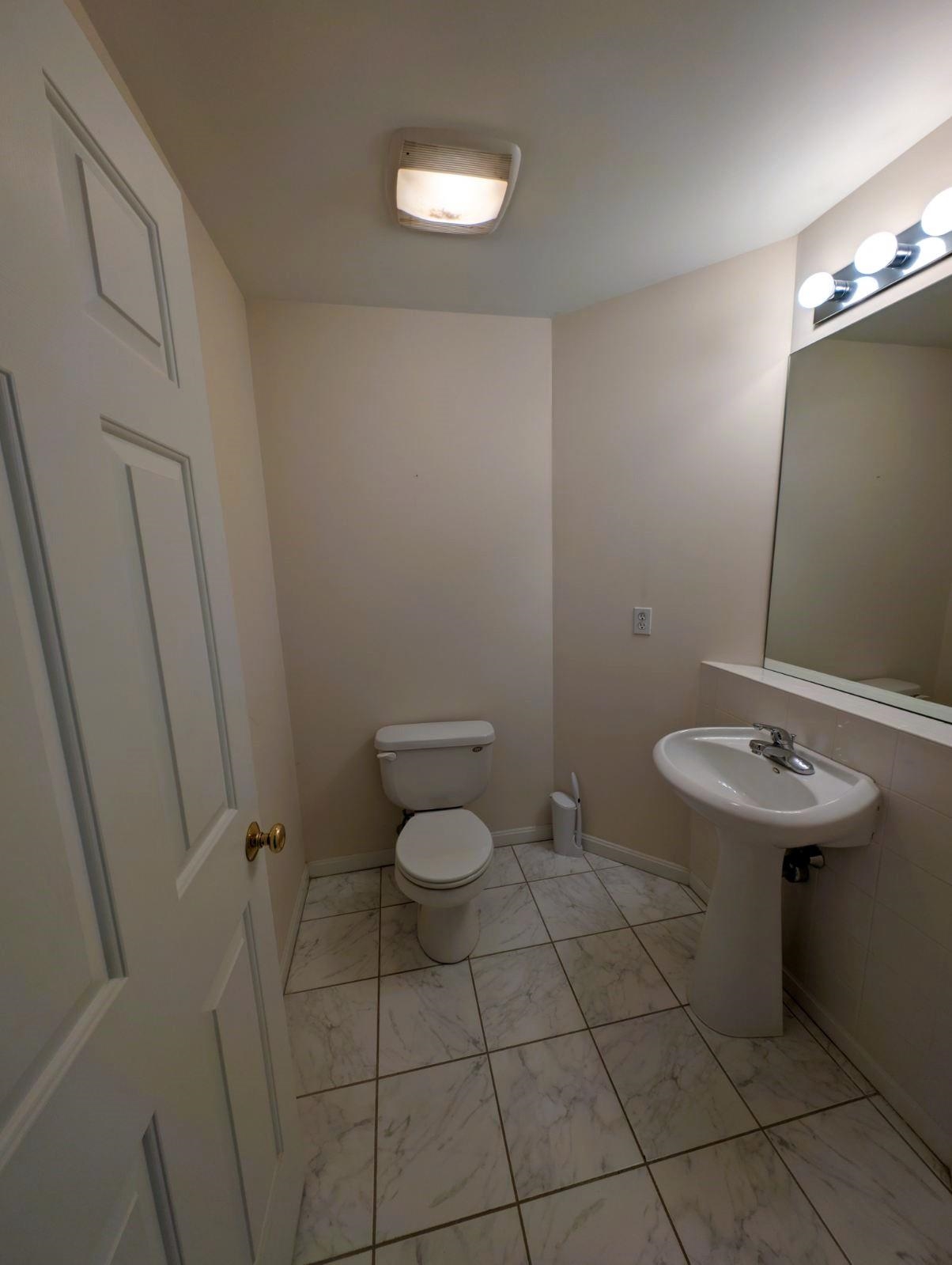 33 Augusta Way Dover, NH 03820 - Photo 25 of 50